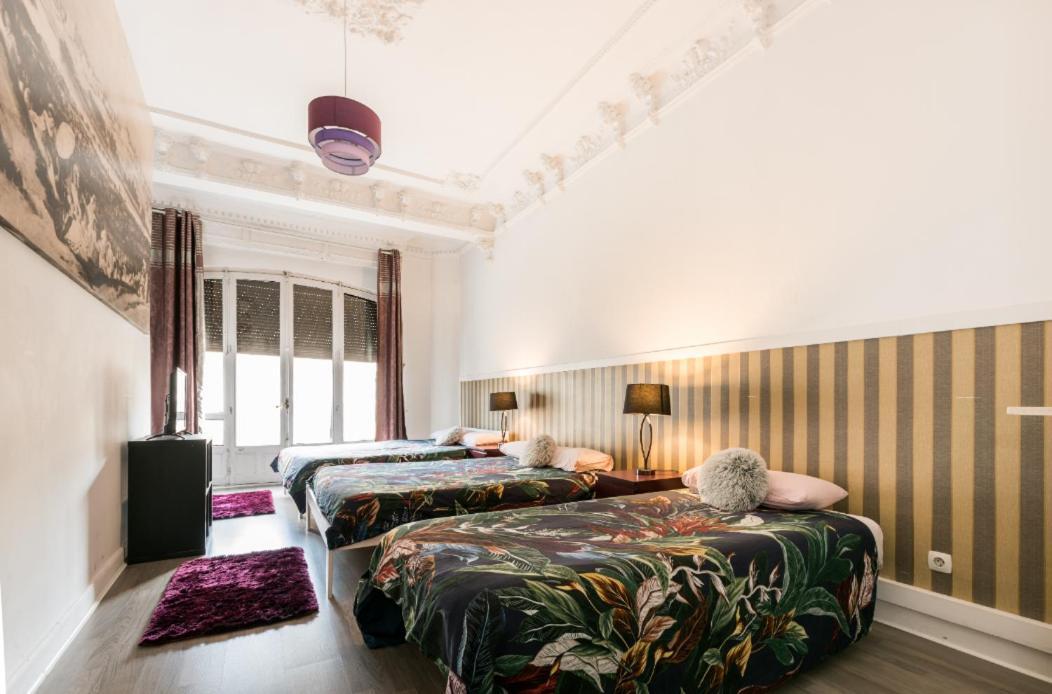 M&F 7 Rooms/7 Bathrooms Over Gran Via Madrid Exterior photo